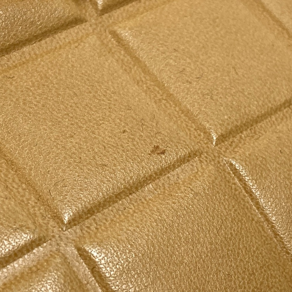 CHANEL Cream Tote Bag - Picture 10 of 16